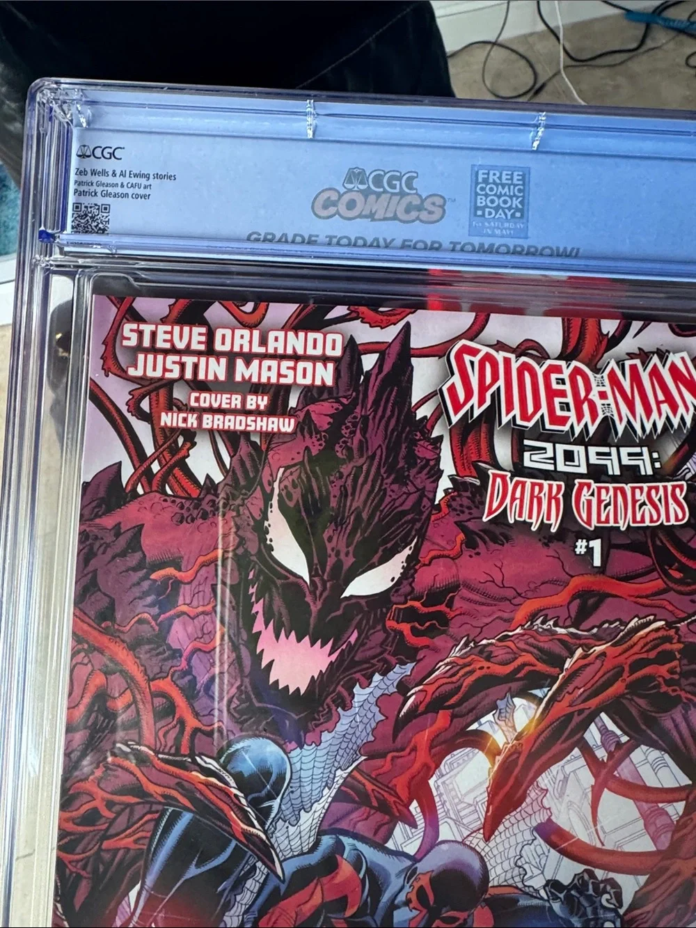Marvel Spider-Man/Venom Comic Book Cover – Red, Black, Yellow